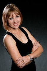 Nicole-7502-LR-Color